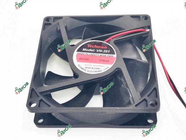 EXTRACTOR DE AIRE 80 X 80 MM 12 V.