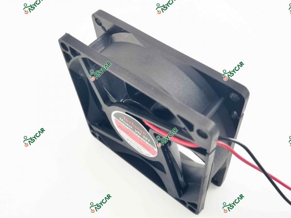 EXTRACTOR DE AIRE 80 X 80 MM 12 V.